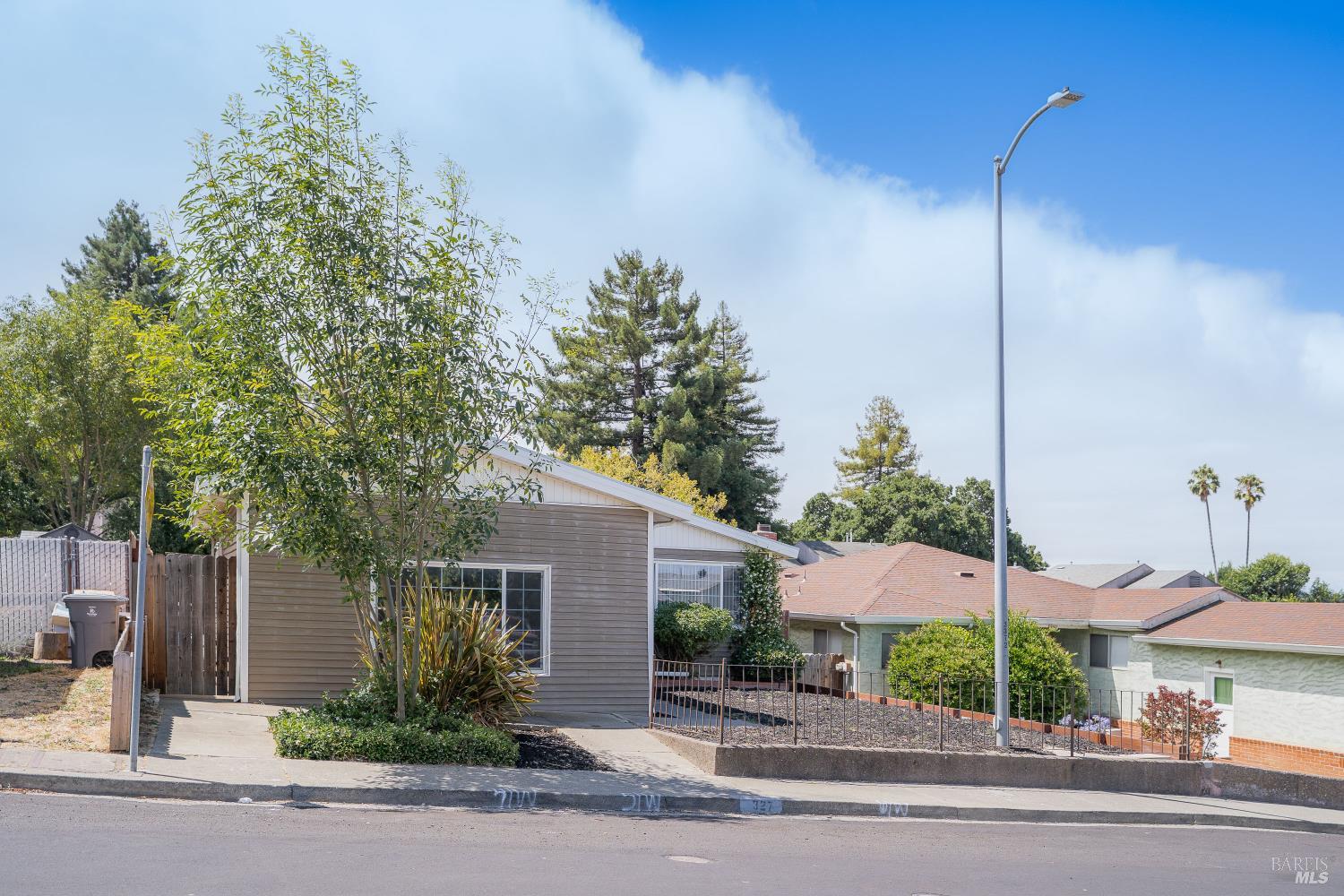 327 Pecan Street Vallejo CA 94589