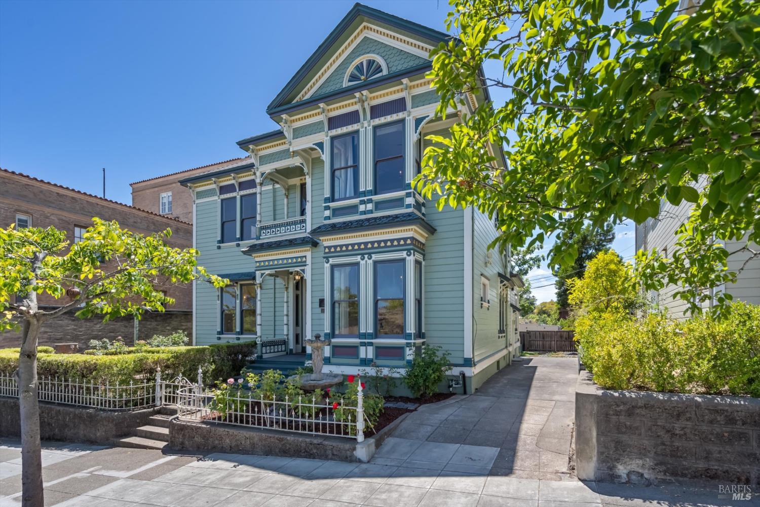 219 Kentucky Street Petaluma CA 94952