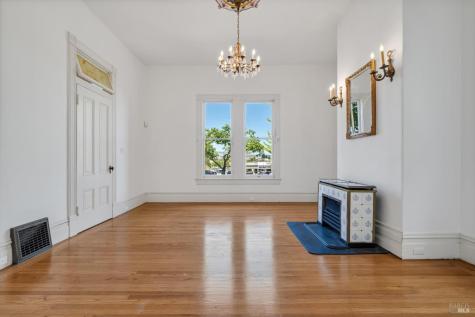 219 Kentucky Street Petaluma CA 94952