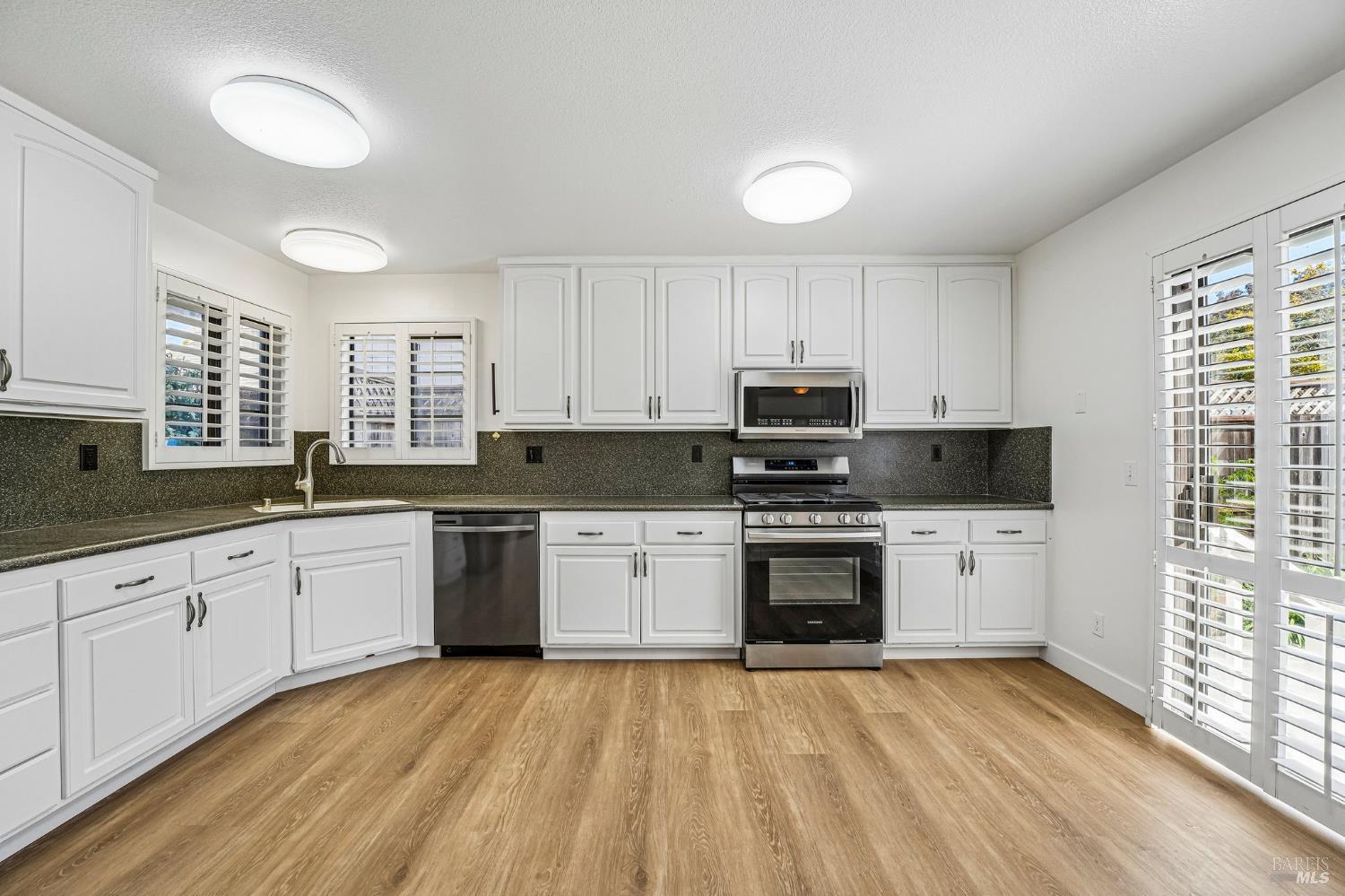 7628 Mandolin Way Rohnert Park CA 94928