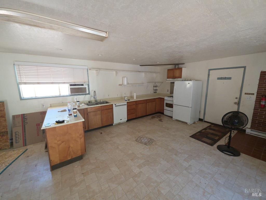 5290 Lake Boulevard Lower Lake CA 95457