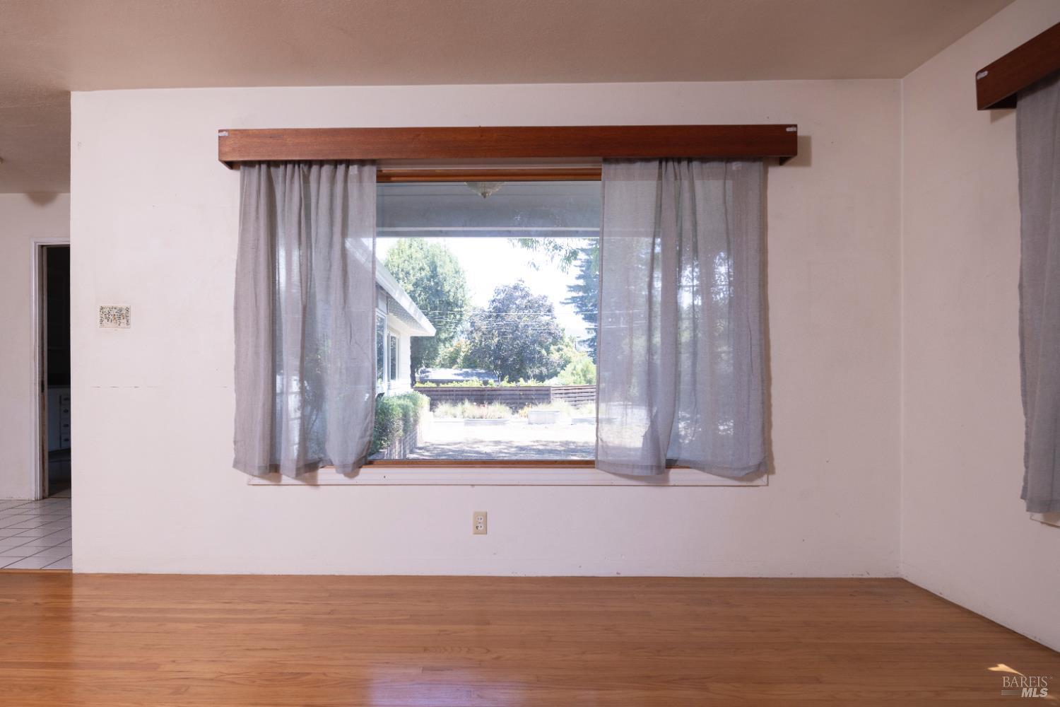 488 Haehl Street Cloverdale CA 95425