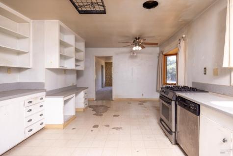 488 Haehl Street Cloverdale CA 95425