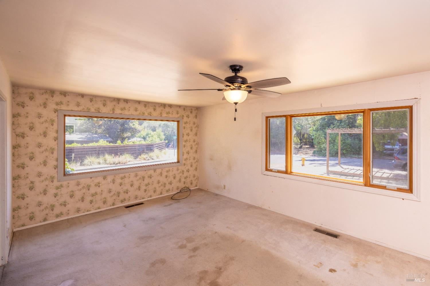 488 Haehl Street Cloverdale CA 95425