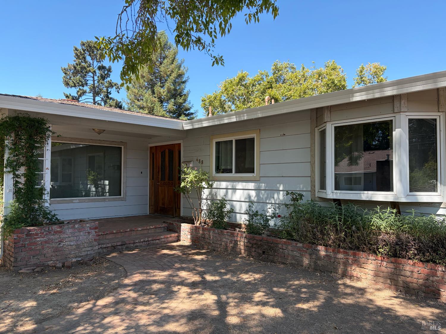 488 Haehl Street Cloverdale CA 95425