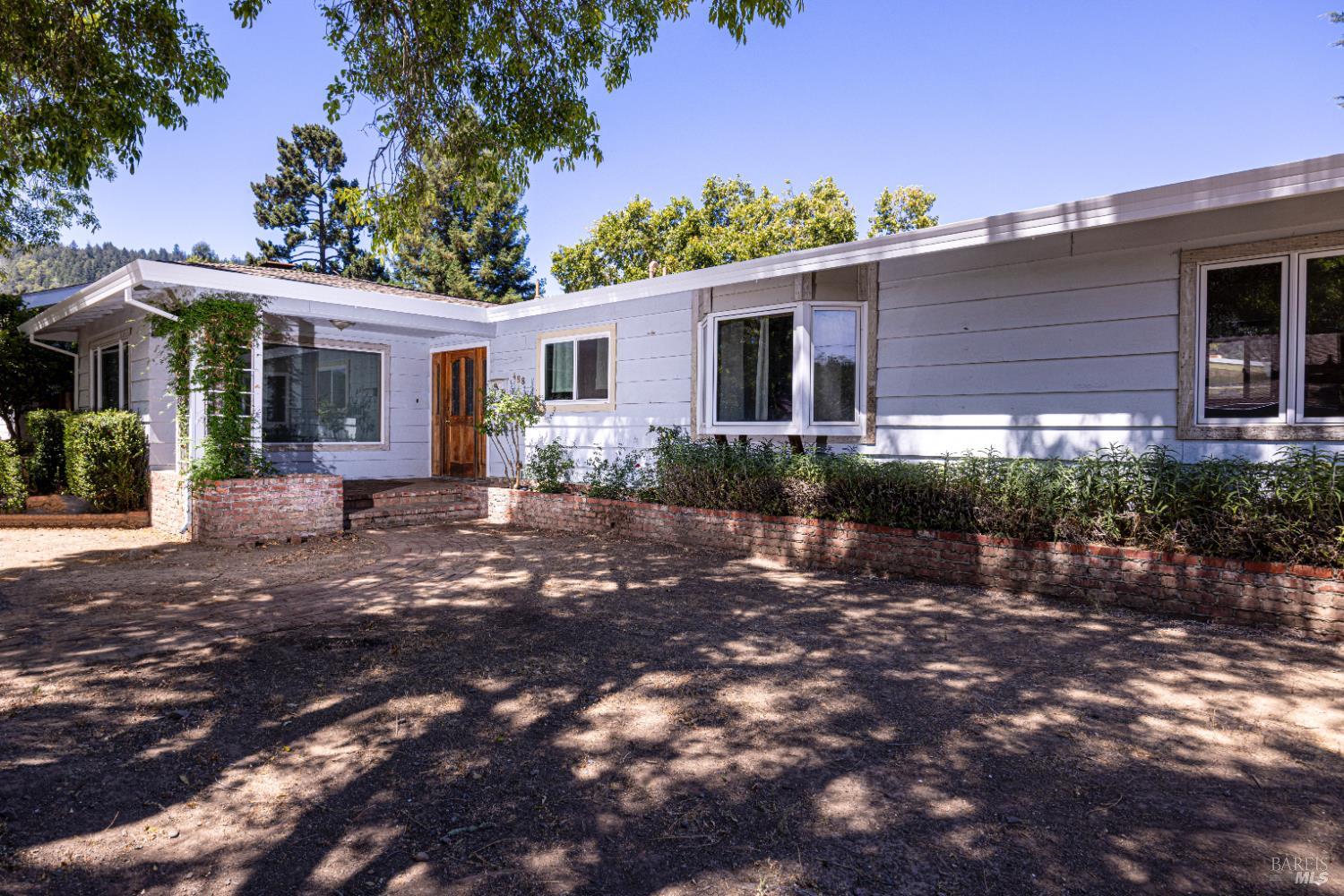 488 Haehl Street Cloverdale CA 95425