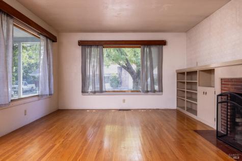 488 Haehl Street Cloverdale CA 95425