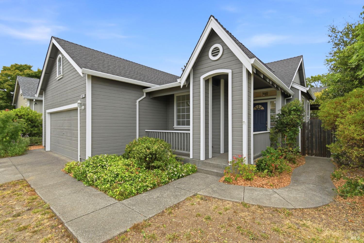 1842 Wright Street Santa Rosa CA 95404