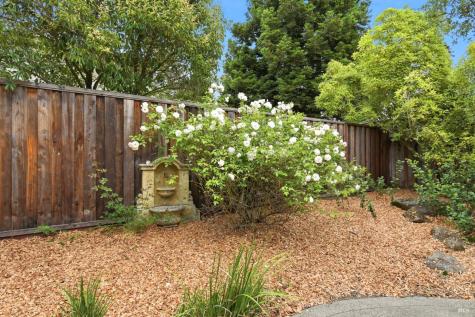 1842 Wright Street Santa Rosa CA 95404