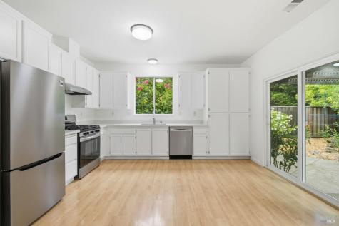 1842 Wright Street Santa Rosa CA 95404