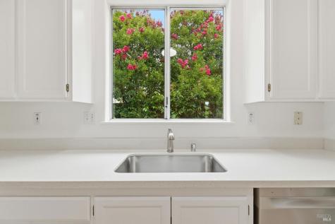 1842 Wright Street Santa Rosa CA 95404
