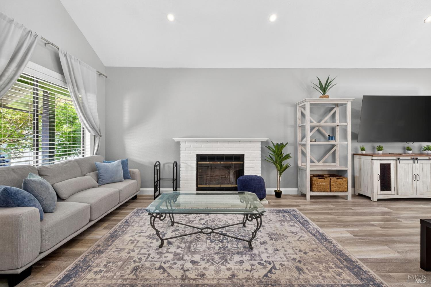 808 Milsom Place Windsor CA 95492
