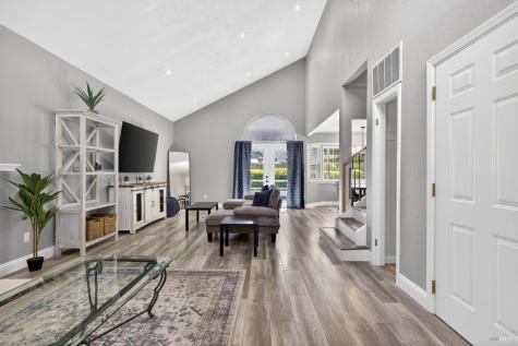 808 Milsom Place Windsor CA 95492