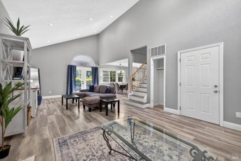 808 Milsom Place Windsor CA 95492