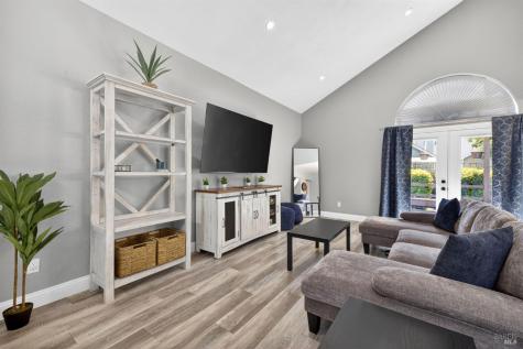 808 Milsom Place Windsor CA 95492