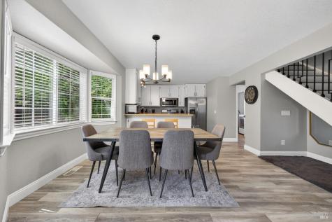 808 Milsom Place Windsor CA 95492
