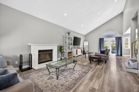 808 Milsom Place Windsor CA 95492