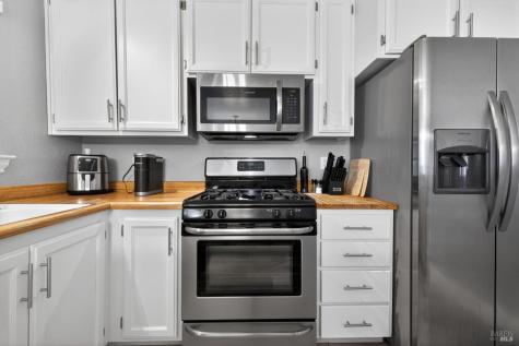 808 Milsom Place Windsor CA 95492
