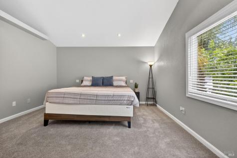 808 Milsom Place Windsor CA 95492