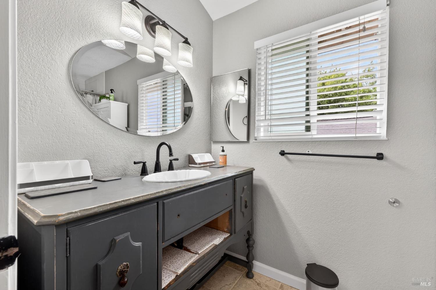 808 Milsom Place Windsor CA 95492