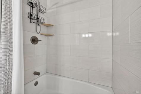 808 Milsom Place Windsor CA 95492