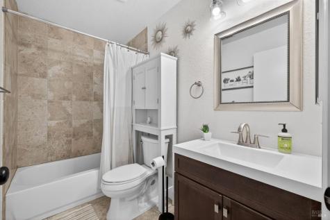 808 Milsom Place Windsor CA 95492