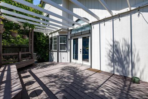 808 Milsom Place Windsor CA 95492