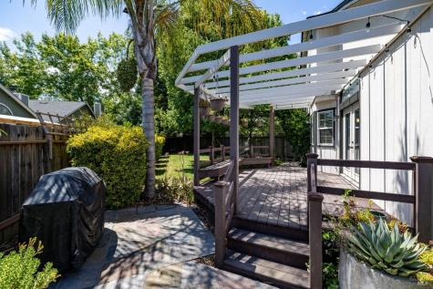 808 Milsom Place Windsor CA 95492