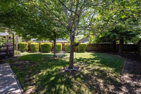 808 Milsom Place Windsor CA 95492