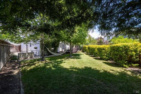 808 Milsom Place Windsor CA 95492