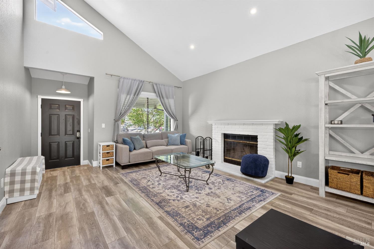 808 Milsom Place Windsor CA 95492