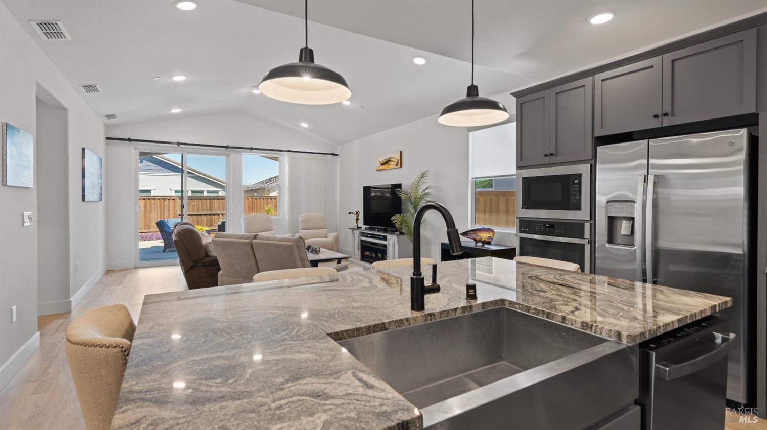 325 Fable Court Dixon CA 95620