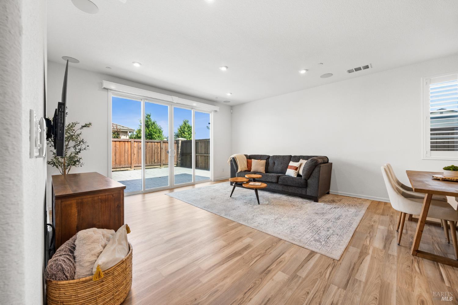 185 Morning Glory Lane Dixon CA 95620