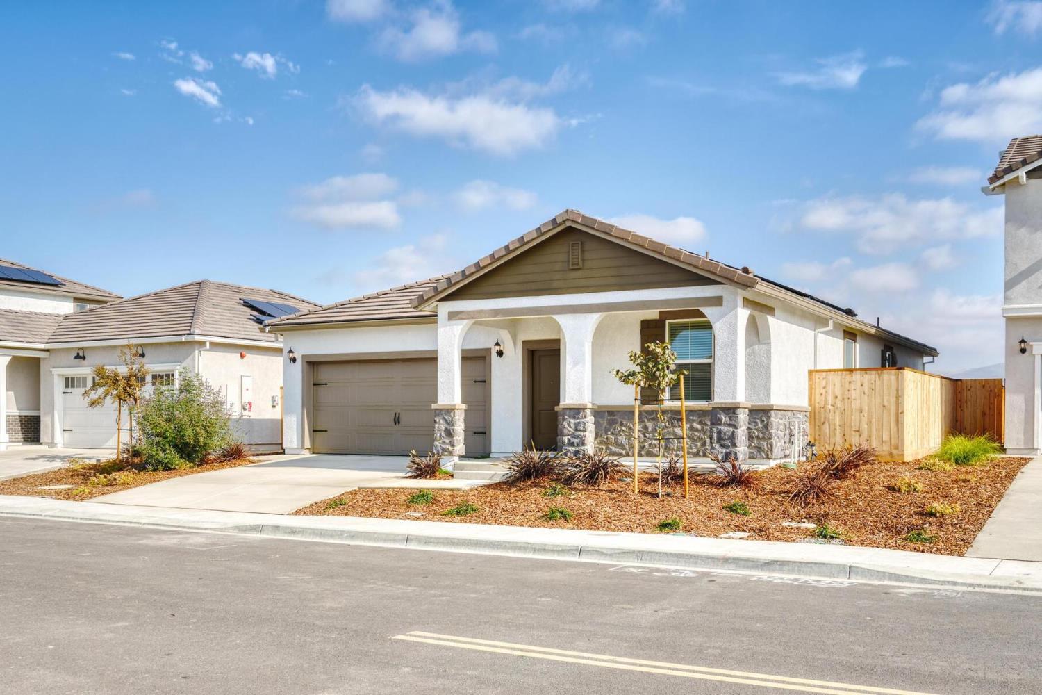 808 Helmsley Lane Patterson CA 95363