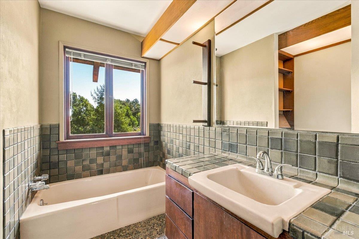4127 Pepperwood Court Sonoma CA 95476