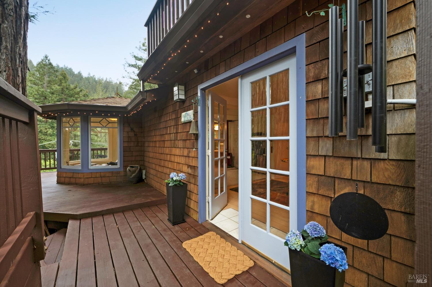 14801 Canyon 4 Road Guerneville CA 95446