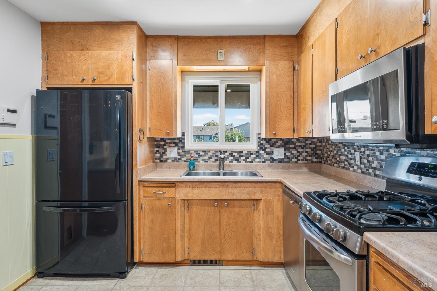 420 Zinfandel Drive Ukiah CA 95482