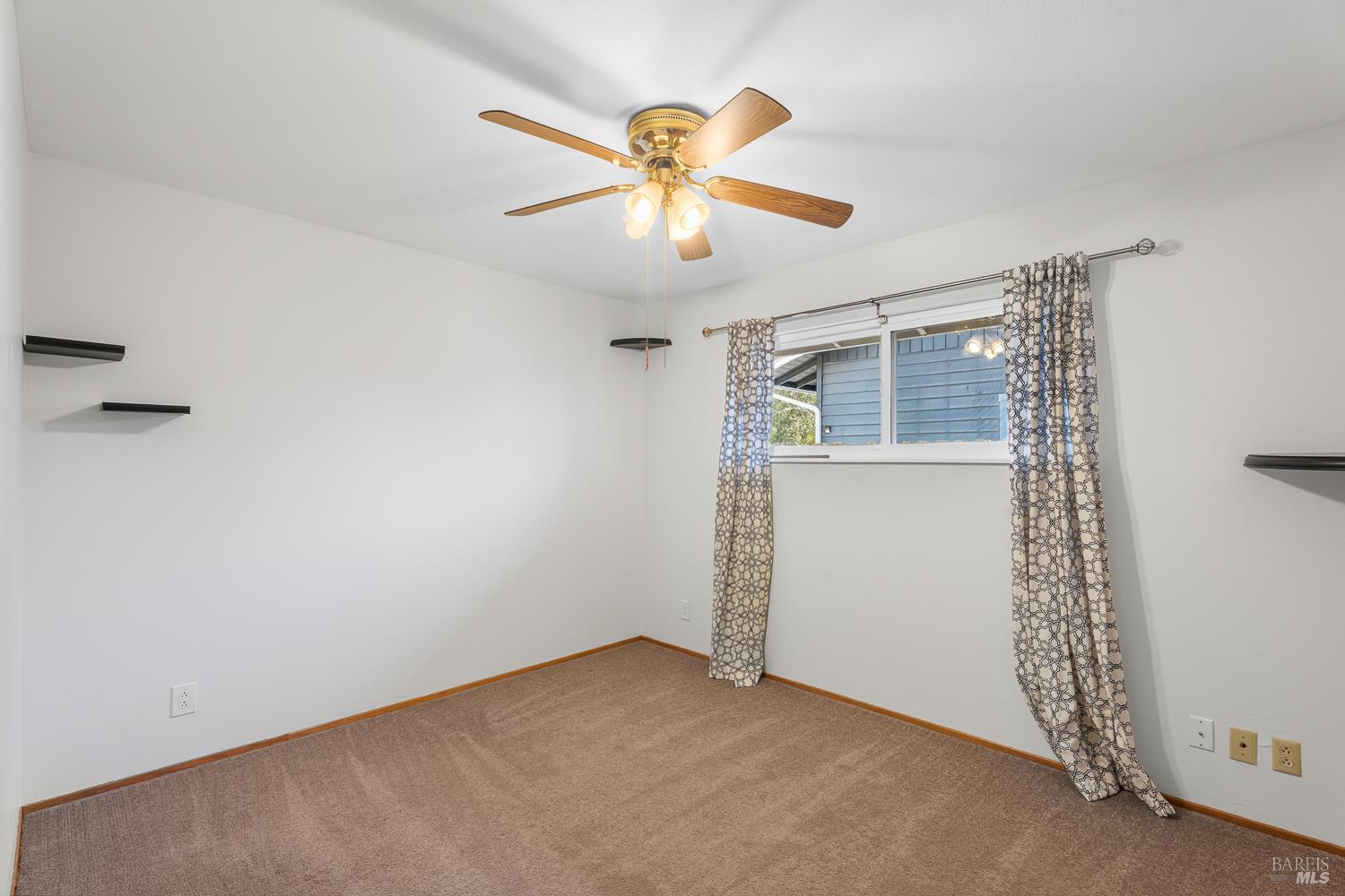 420 Zinfandel Drive Ukiah CA 95482
