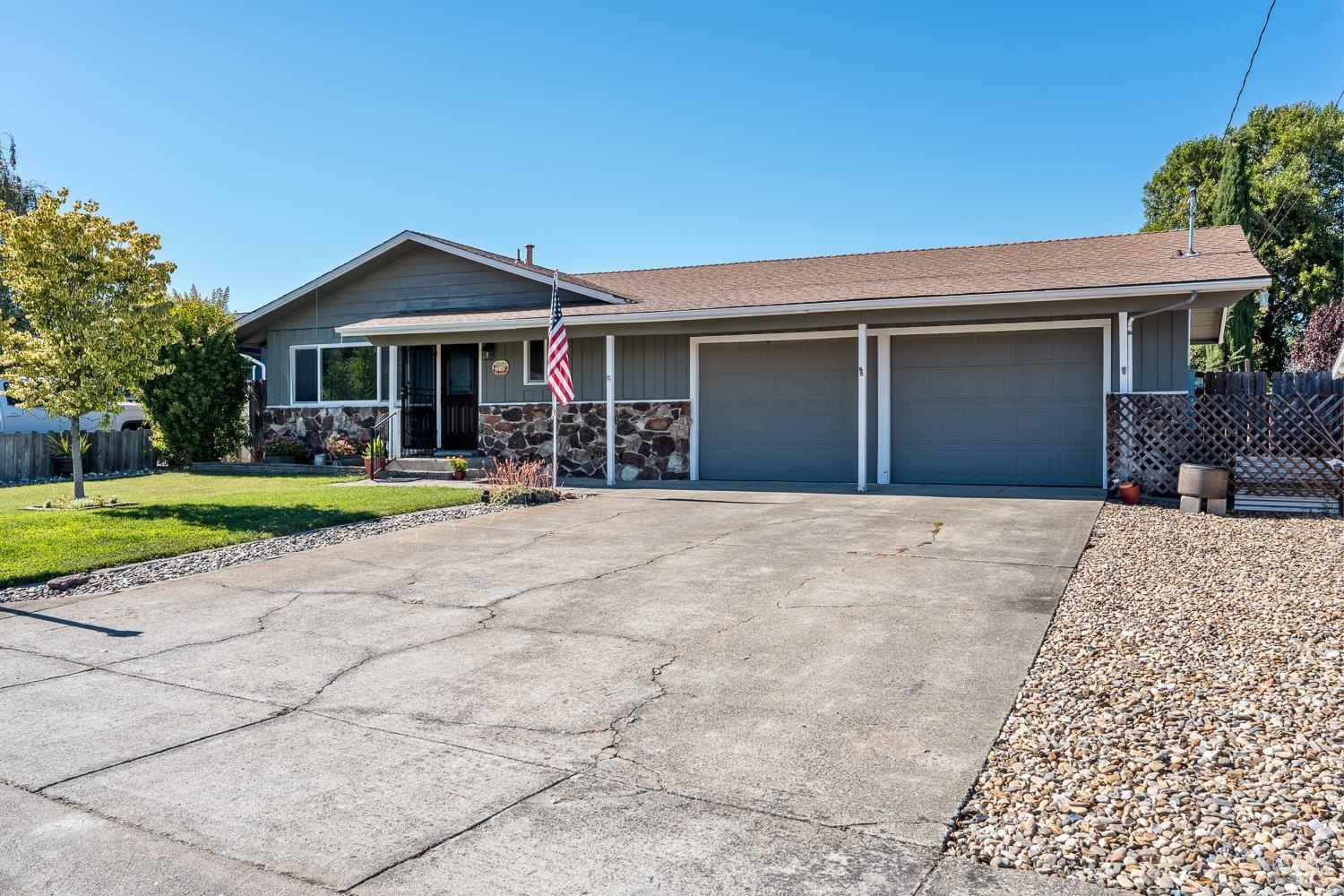 420 Zinfandel Drive Ukiah CA 95482