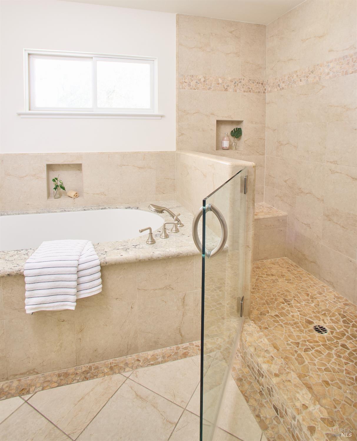 3033 Myrtledale Road Calistoga CA 94515