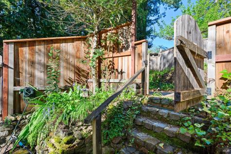 16017 Palo Alto Drive Guerneville CA 95446