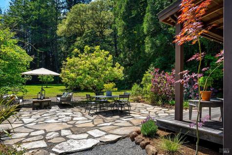 13381 Frati Lane Sebastopol CA 95472