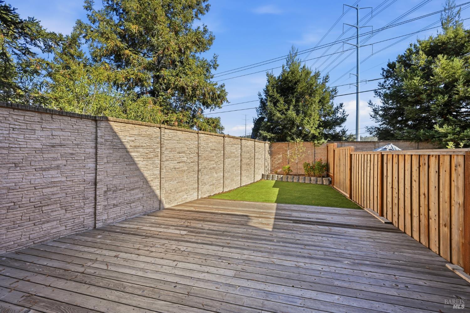 5245 Poe Court Santa Rosa CA 95403