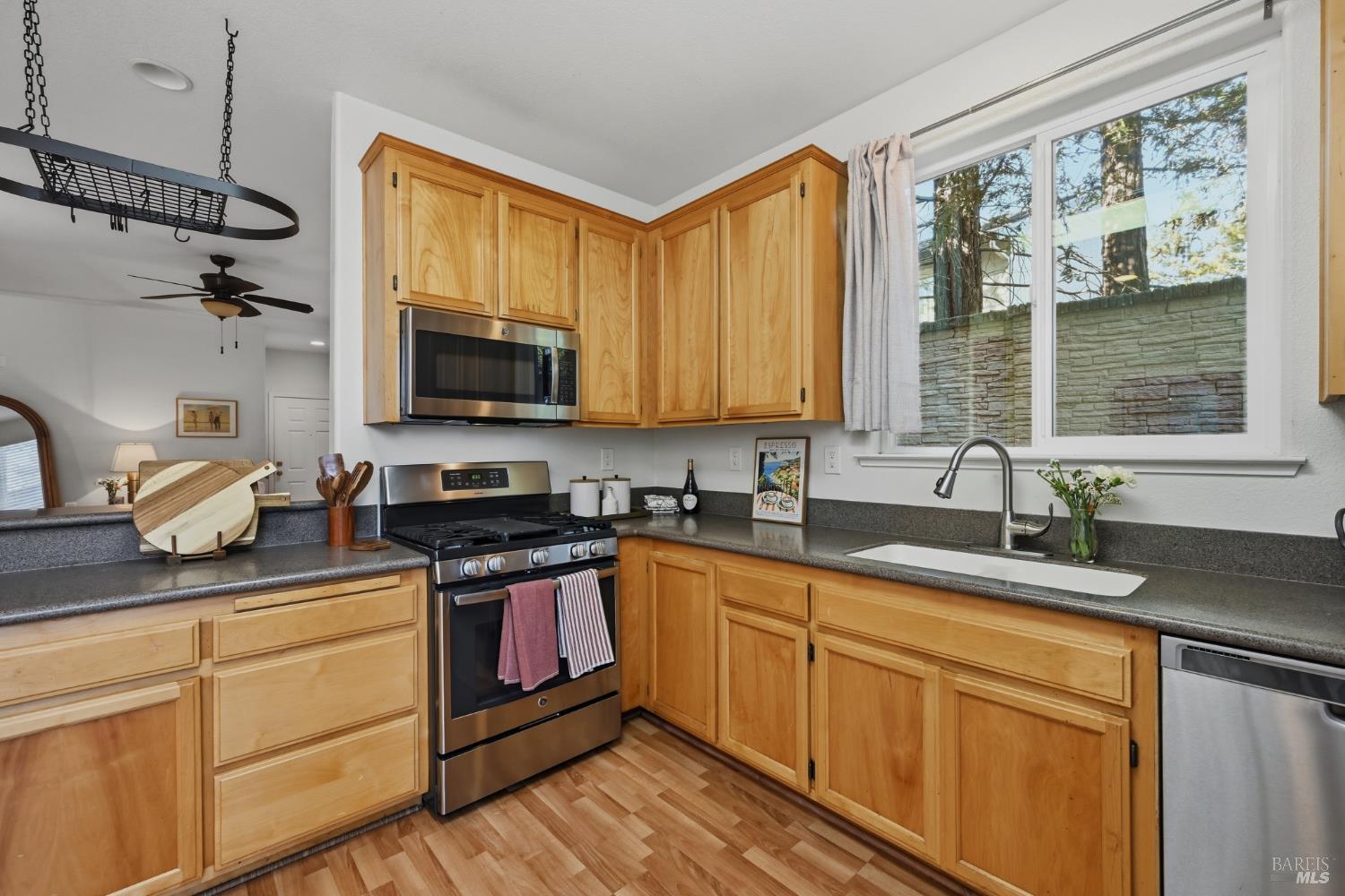 5245 Poe Court Santa Rosa CA 95403