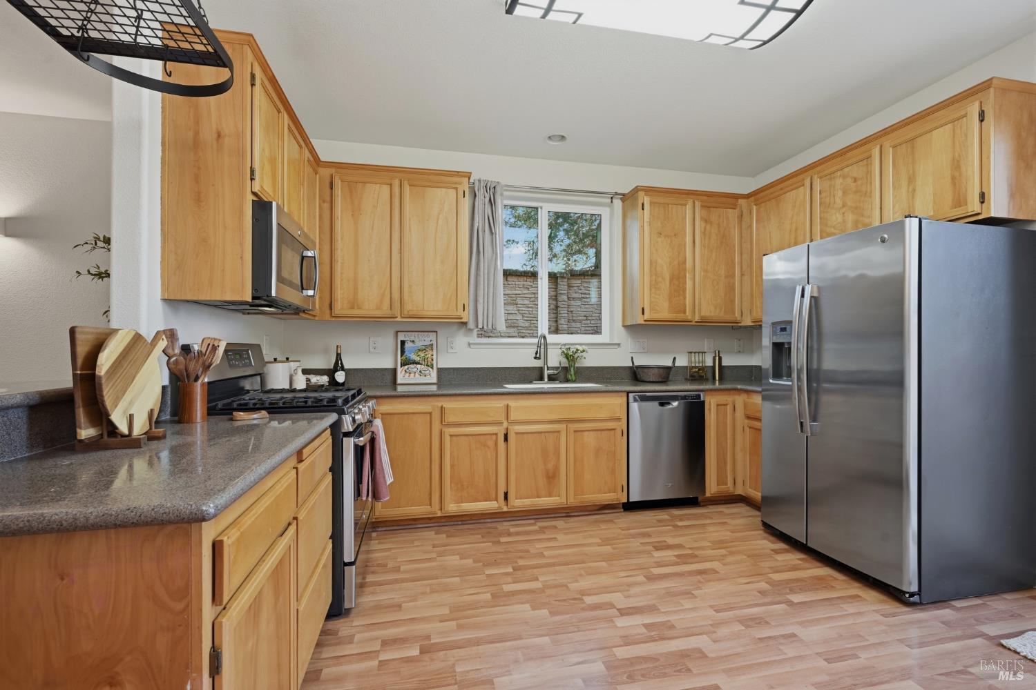 5245 Poe Court Santa Rosa CA 95403