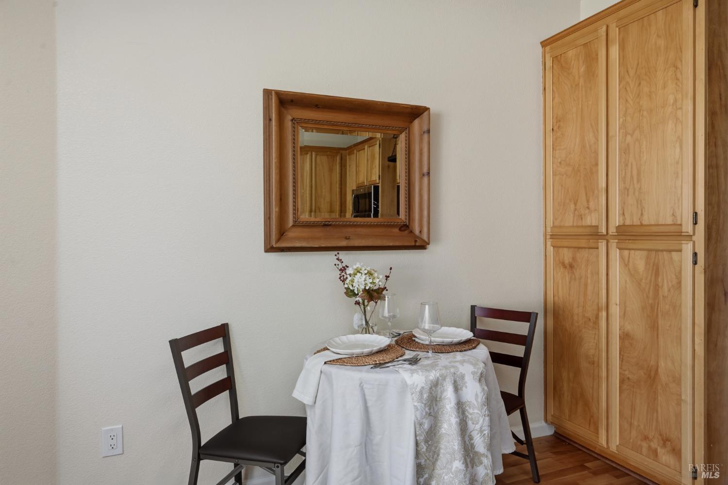 5245 Poe Court Santa Rosa CA 95403