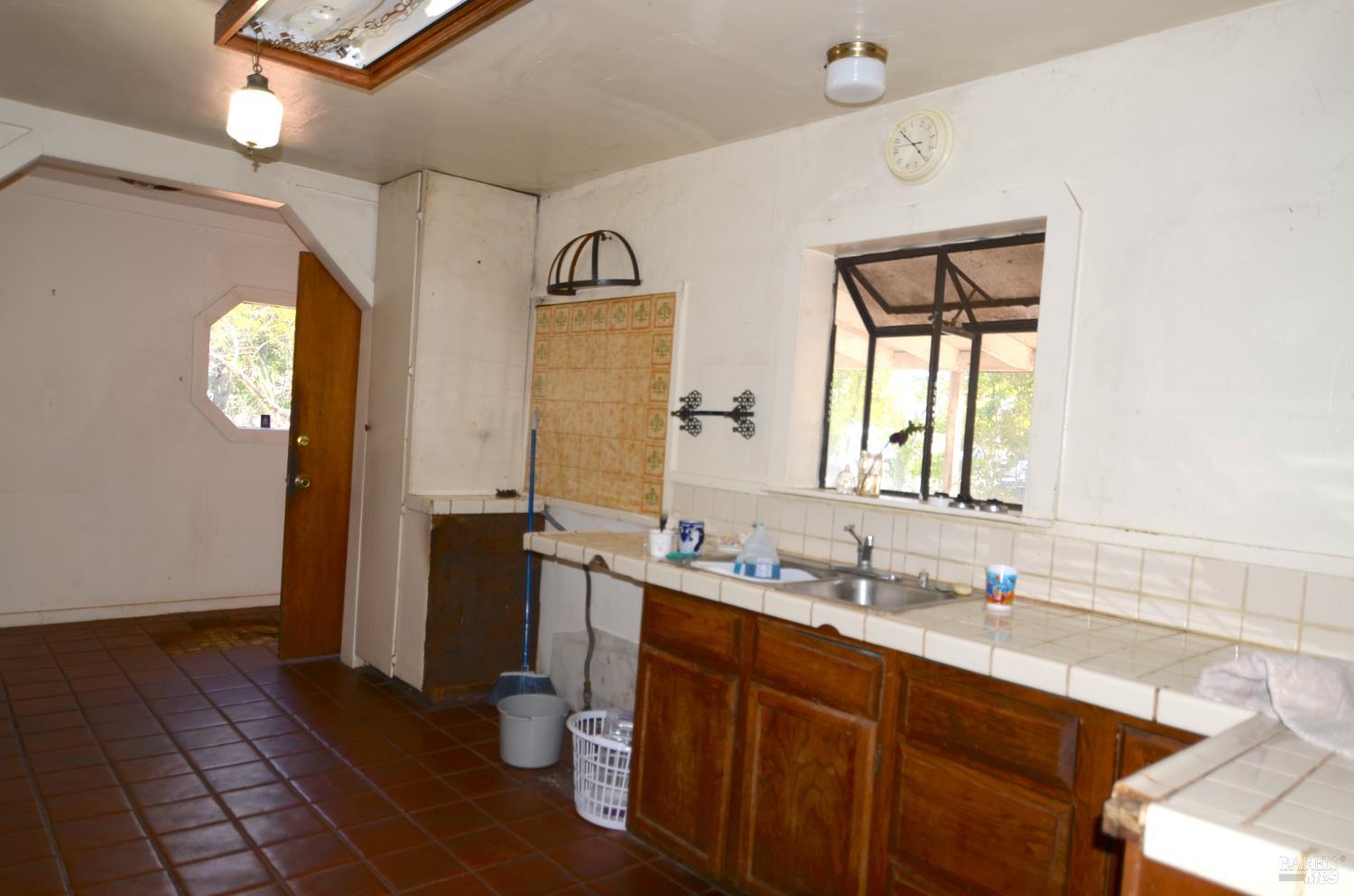 2610 Giffen Avenue Santa Rosa CA 95407
