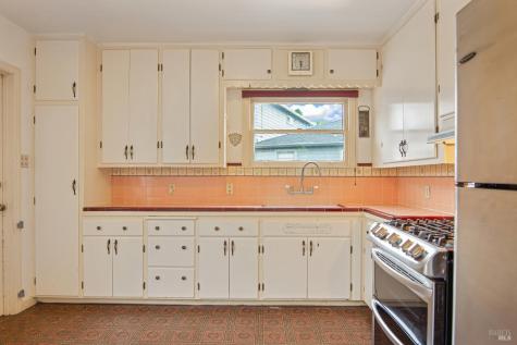 233 Dechene Avenue Sonoma CA 95476
