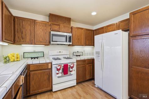 1409 Morning Glory Drive Petaluma CA 94954