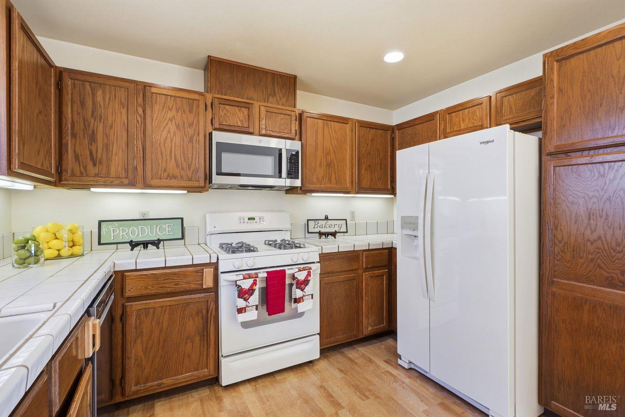 1409 Morning Glory Drive Petaluma CA 94954